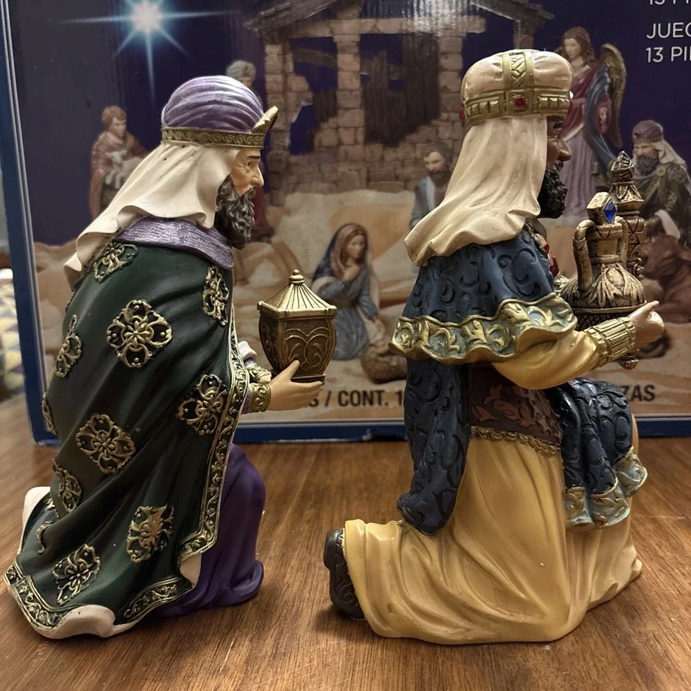 Kirkland Signature Nativity Set 2005080 8 3/4
